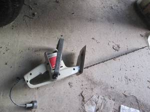 lot 137 image: Vintage Craftsman 22 Bushwacker ele...