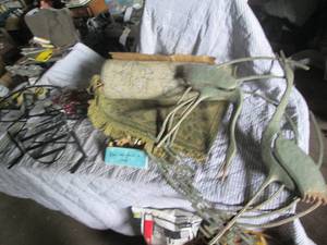 lot 188 image: Metal outdoor decor, rug and other ...