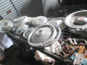lot 191 image: Vintage hubcaps from a variety of a...