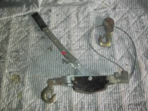 lot 225 image: 2-ton come-a-long winch...
