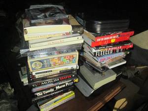 lot 232 image: Huge lot of hardcover books, music ...