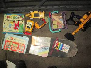 lot 266 image: Skateboard, Cat die cast replica ea...