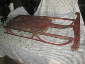 lot 273 image: Vintage metal frame slat wood snow ...