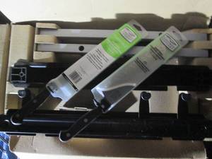 lot 280 image: Pair of Chicago Cutlery knives plus...