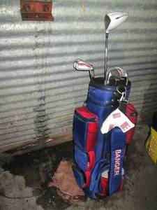 lot 284 image: Red and Blue padded Banger golf bag...