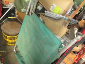 lot 132 image: Vintage insulated bucket with campi...