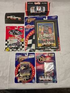 lot 3 image: Misc. Nascar Collectables