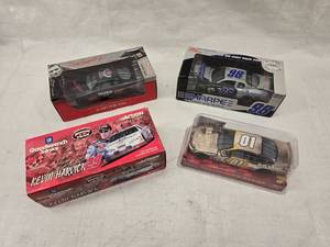 lot 20 image: (4) Misc. 124 Scale Nascar Diecast Collectables