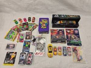 lot 27 image: Lots of Collector Items, Nascar, Trading Cards, Bristol Raceway Lanyard