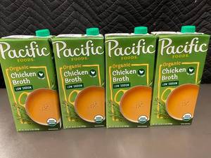 lot 328 image: Pacific Foods Organic Low Sodium Chicken Broth, 32 oz, 4-Pack (Exp. 04012025)