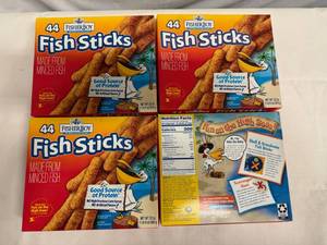 lot 250 image: G. 4x 44ct FisherBoy Fish Sticks