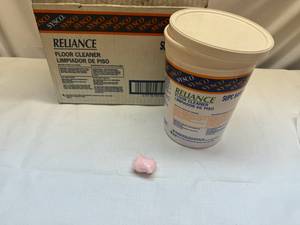 lot 86 image: 2x 90 packetsPouches Reliance Floor Cleaner