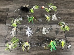 lot 224 image: Lot of 15 Bass Spinner Bait Fishing Lures - see description below for more info