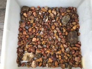 lot 234 image: Over 5 Pounds of Collectible Rocks - Mostly Smaller Agates