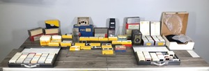 lot 248 image: Large Lot of Vintage Camera Equipment - see description for more info