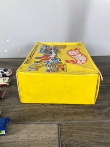 lot 251 image: Collectible 1983 Hot Wheels Case with 25 Die Cast Cars