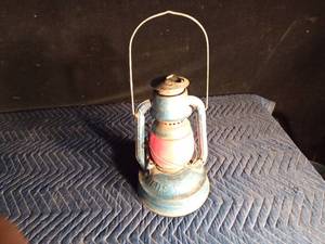 lot 78 image: Vintage Blue Dietz red glass kerosene lantern