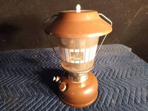 lot 93 image: 1973 Coleman brown lantern