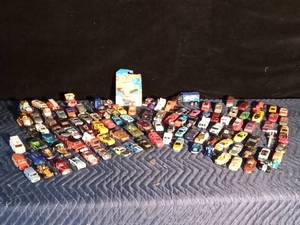 lot 145 image: 112 Hot Wheels, Matchbox and more