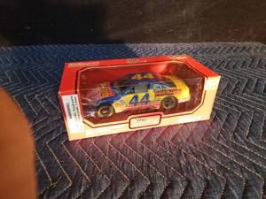 lot 120 image: 1995 Jeff Purvis #44 Nascar die cast race car (Never been out of the box)