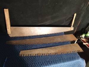 lot 154 image: 2 Vintage two man saw blades and 1 two men saw