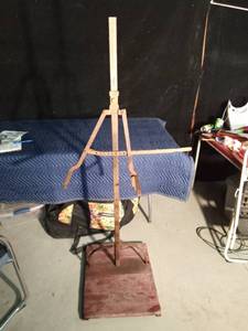 lot 152 image: Vintage I and R burlap bag holder