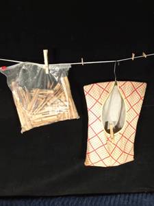 lot 160 image: Vintage Clothes Pins
