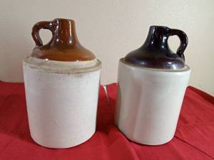 lot 354 image: 2 - Vintage Crock Jugs