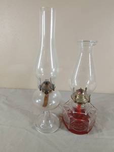 lot 366 image: 2 - Vintage Oil Lamps