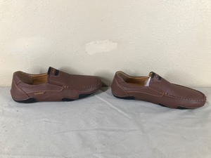 lot 398 image: Pair of New Fashion Mens Slip on Leather Shoes - Size 10