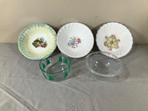 lot 391 image: 2 - Pyrex Serving Bowls, 3 Misc. Bowls and 2 of them are 22k Gold Trimmed