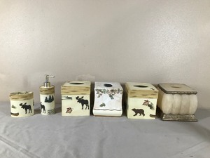 lot 390 image: Moose Bathroom Set of 4 Piece Plus 2 Kleenex Box Holder