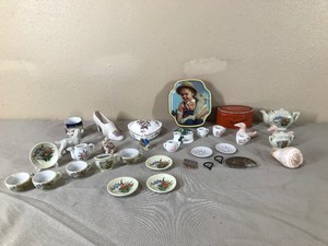 lot 388 image: Lot of Collectibles - see description for more info