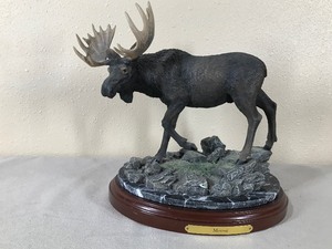 lot 384 image: Cabelas Handcrafted and Hand painted Moose Statue