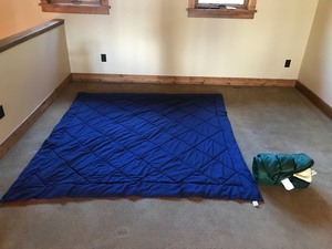 lot 417 image: Comforter (82 across x 86 long) & Sleeping Bag