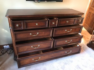 lot 4A image: Stanley Furniture Solid  Wood 8 Drawer Dresser - Smoke free