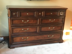 lot 4A image: Stanley Furniture Solid  Wood 8 Drawer Dresser - Smoke free