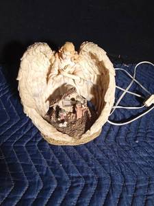 lot 179 image: Angel looking over manger light