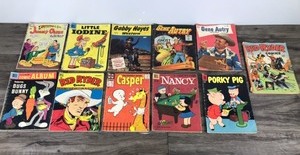 lot 187 image: Lot of 11 Collectible Comic Books - 10 and 12 Centers - see description for more info