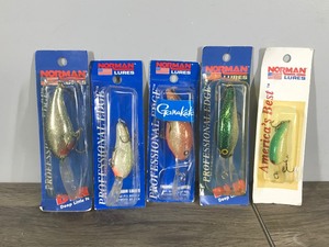lot 199 image: 5 - Norman Fishing Lures in Original Packages