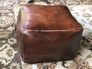 lot 403 image: Leather Ottoman - shows wear - see pics - Smoke free 