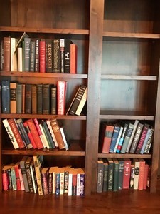 lot 401 image: Large lot of books