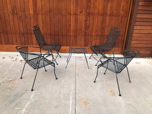 lot 345 image: 5pc Metal outdoor patio set