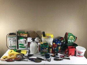 lot 334 image: Lawn and garden tools and more