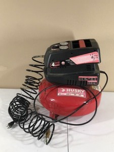 lot 315 image: Husky portable air compressor