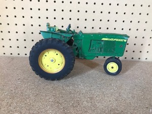 lot 261 image: john Deere metal toy tractor