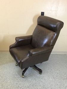 lot 308 image: Lg Brown office chair on wheels