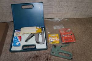 lot 77 image: Staplers with Staples