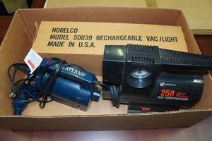 lot 89 image: Inflator, VacuumLight and Air Compressor