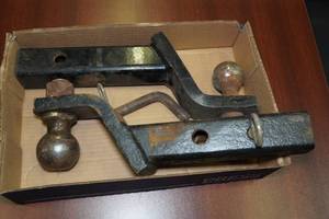 lot 60 image: 2 Hitches